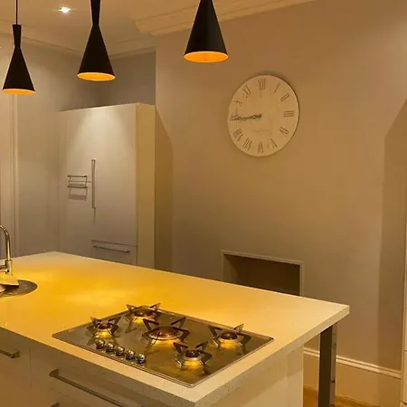 펜션 Waimea House Front The Sea Views *