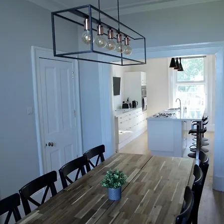 Waimea House Front The Sea Views Casa de Férias Scarborough