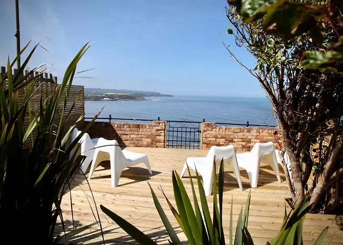 Waimea House Front The Sea Views Scarborough