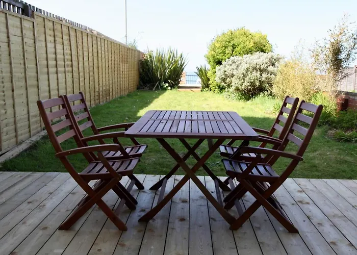 Waimea House Front The Sea Views Scarborough