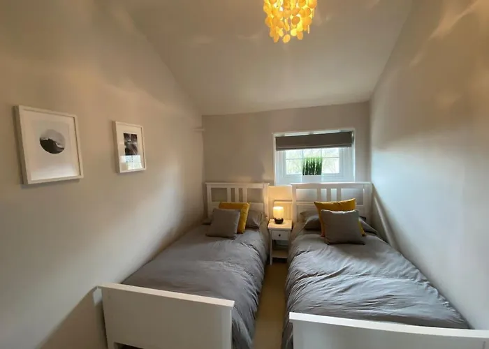 Waimea House Front The Sea Views Scarborough