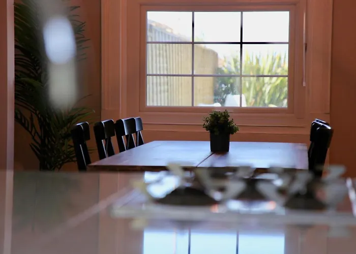 Waimea House Front The Sea Views Scarborough