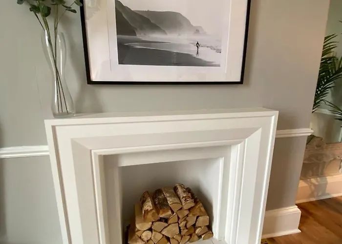 Waimea House Front The Sea Views Scarborough