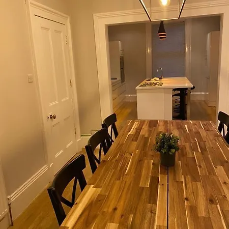 Waimea House Front The Sea Views Holiday home Scarborough