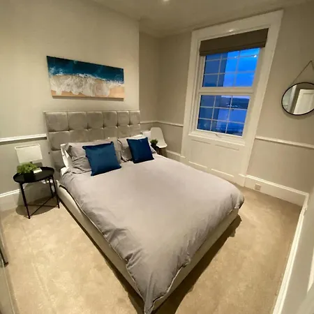 Waimea House Front The Sea Views Holiday home Scarborough